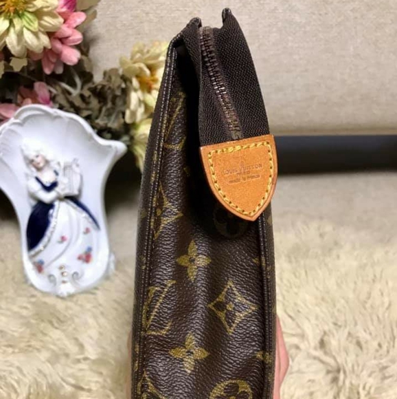 Sake Closed! Toiletry 26 - Picture 2 of 16